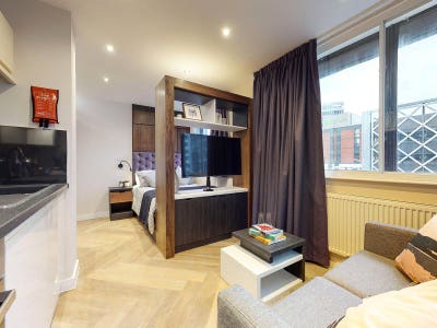 Leeds city-centre studio – bills included Main Photo