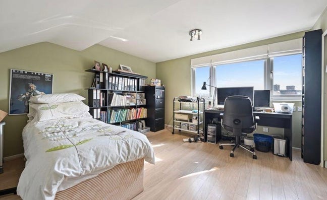 🔥 Large Double Room Sharing| 8 min  Tube|Veg only Main Photo