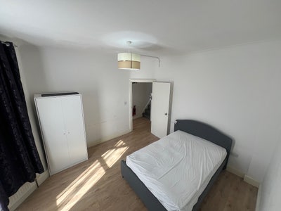 Double Room Bills Included Zone 3 Forest Gate Main Photo