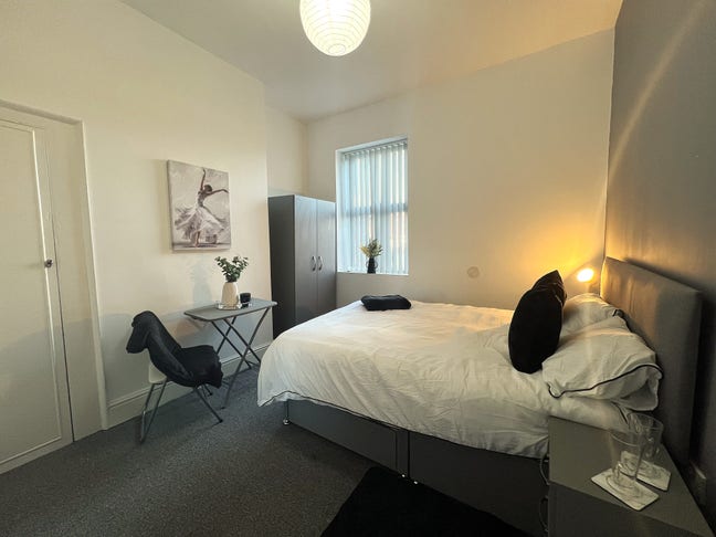 Modern Room to Rent with All Bills Included Main Photo