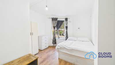 East London – E1 🏠 Liverpool Street / Aldgate Main Photo