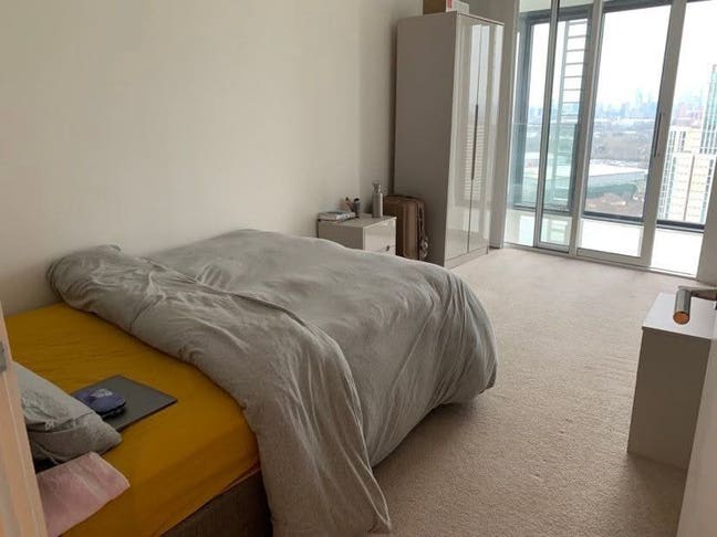 Spacious 2B-2B Flat for Rent | Stratford (E15 1LA) Main Photo