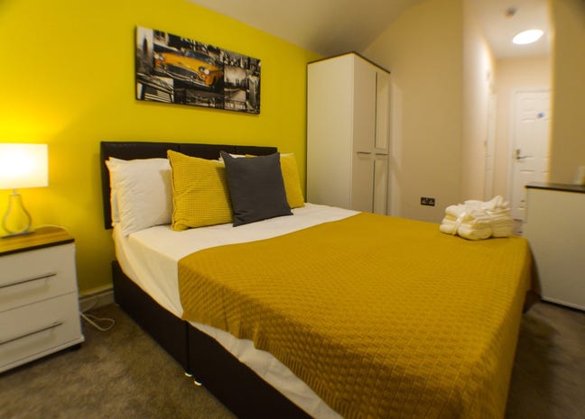 🚨 En Suite Room Available In August🚨 Main Photo