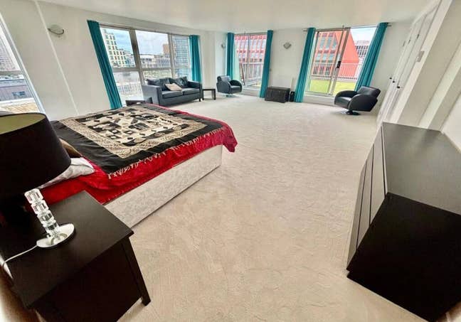 Double en suite in shared penthouse all bills incl Main Photo