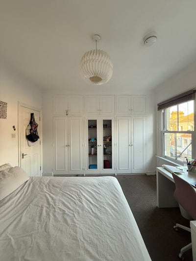Bright double room in the heart of Fulham Main Photo