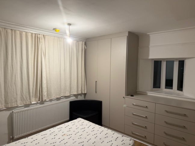 Bright Double Room Main Photo