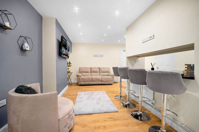 Harborne House, Perfect for Students & Contractors Main Photo