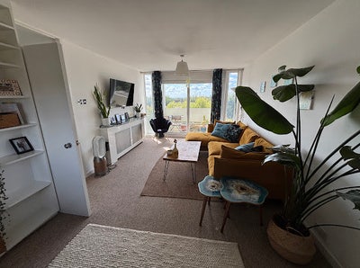 Bright double in lovely Ealing 2 bedroom flat Main Photo