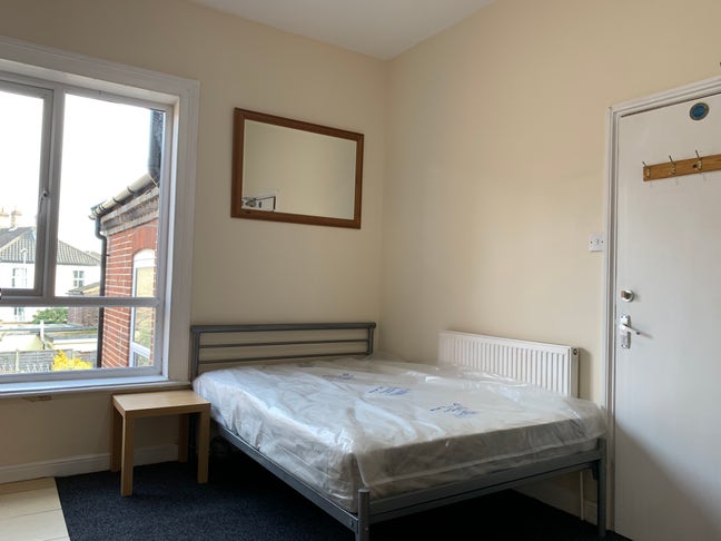 Self Contained Room to Rent in Norwich - NR1 Main Photo