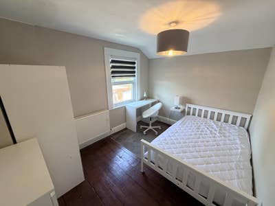 Student room available Main Photo
