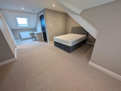 ENsuite ROOM TO RENT For Professionals Main Photo