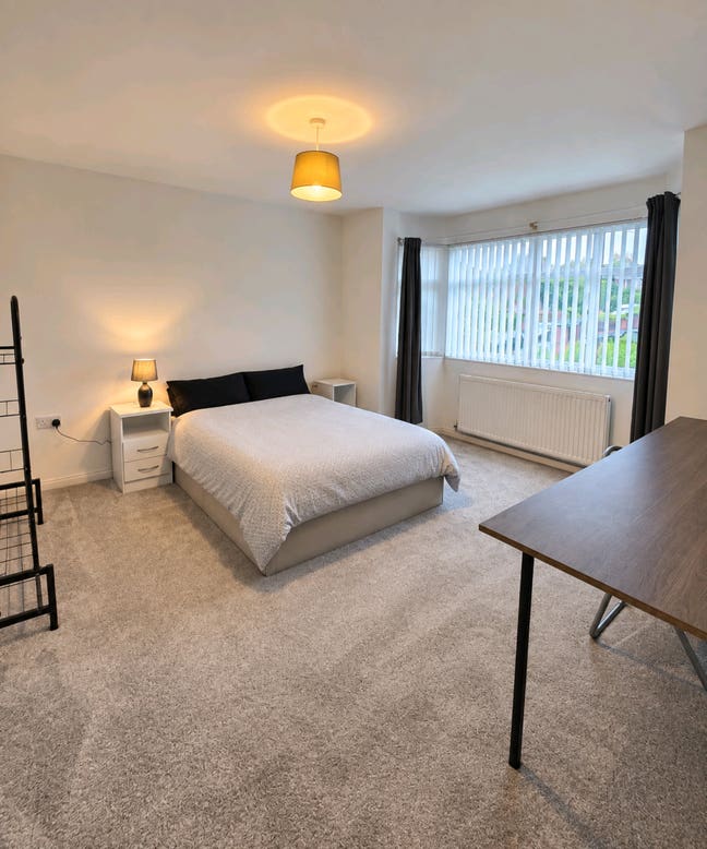 Large  Room available.  Main Photo