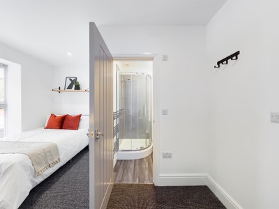 Ensuite Student Rooms - &pound;0 Deposit - Monks Rd Main Photo