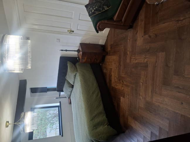 Large King Size En-suite Bedroom   Main Photo