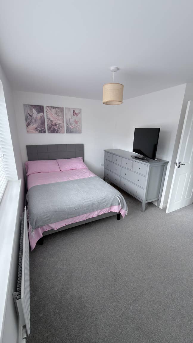 Double room in 2-bed house in Minster Lovell Main Photo