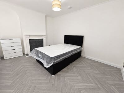 **Zero Deposit Option**All Bills Included** Main Photo