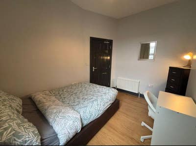 Large Double Room Available in Shared House  Main Photo