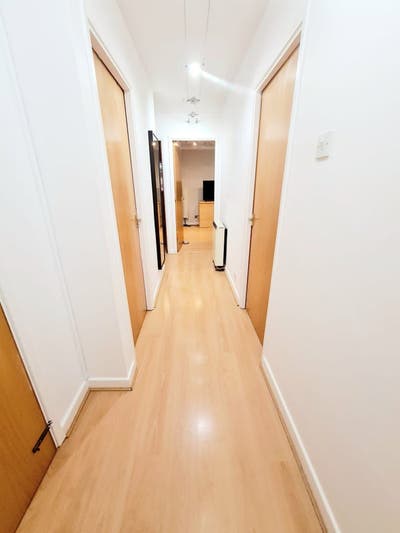 Luxury Canal-Side Room (All Bills & Maid Inc) Main Photo