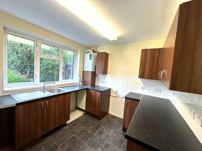 Spacious 3 bed house in Rugby for &pound;850 PCM Main Photo