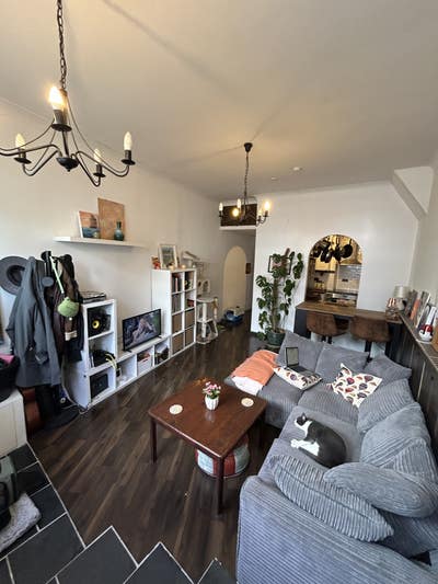 Furnished Sunny Leytonstone Flat  Main Photo