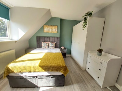CR0 Premier Double room with private bathroom Main Photo