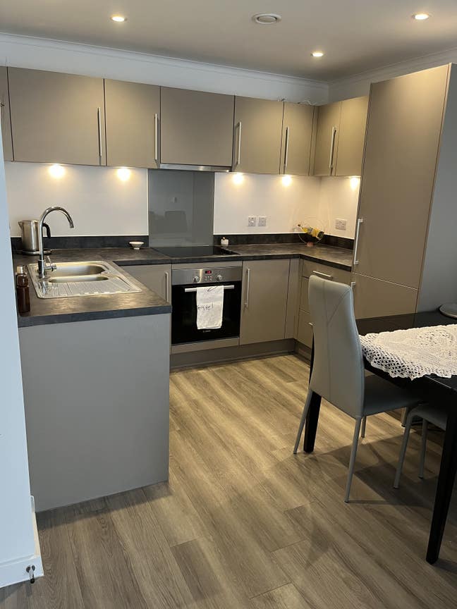 Double room to rent  Main Photo