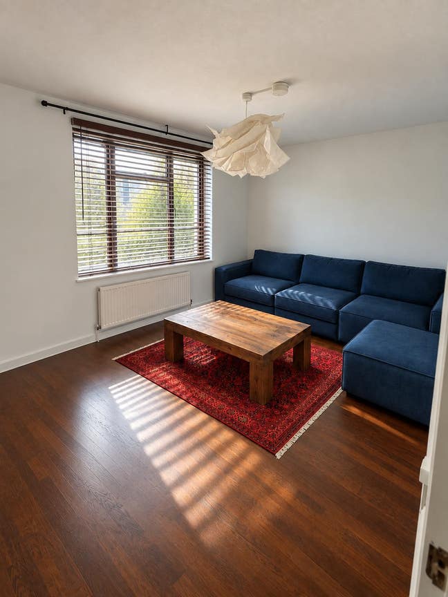 Deceptively Spacious 1 Bed Flat in Clapham Main Photo