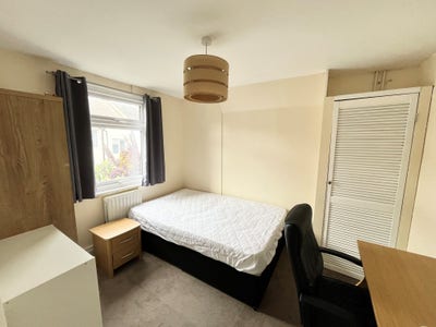 Double Room In A Shared House  Main Photo