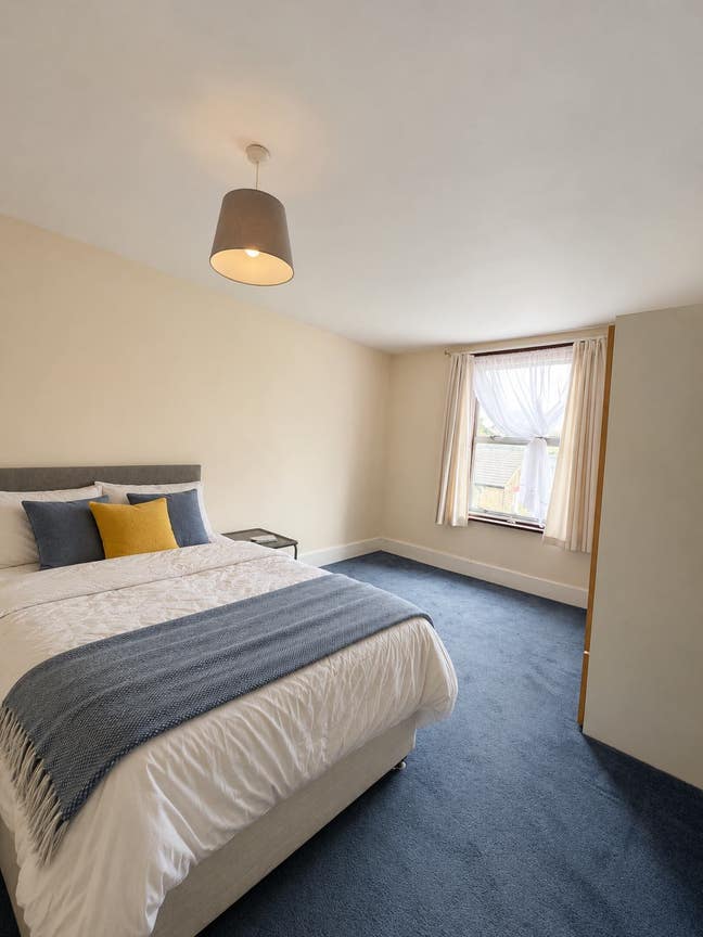 Huge room in Balham | Backyard with BBQ set Main Photo