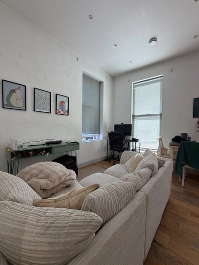 1-Bedroom Furnished Flat in SW11 Main Photo