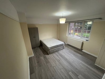 😍 Big Rooms & Studio - Tottenham 😍 Main Photo