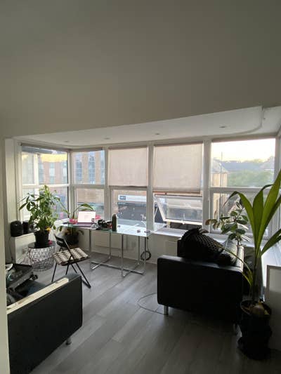 Bright, South-Facing Flat in South Woodfood Main Photo