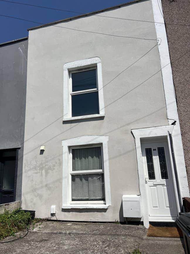2 bedroom house in BS5 with parking and garden  Main Photo