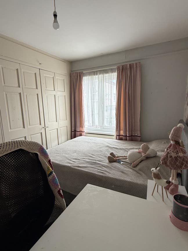 Large double bedroom Main Photo