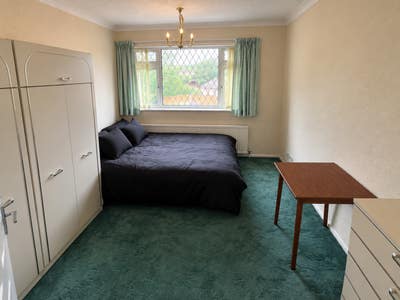 Spacious Home for Females Main Photo