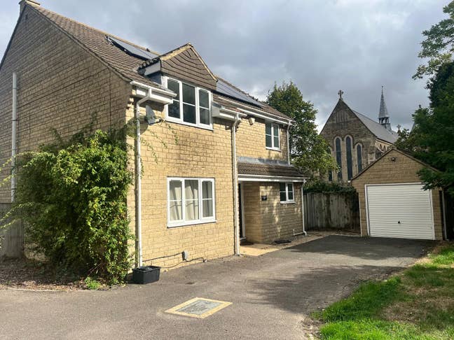 Property Guardian Rooms – Swindon SN2 | From &pound;500  Main Photo