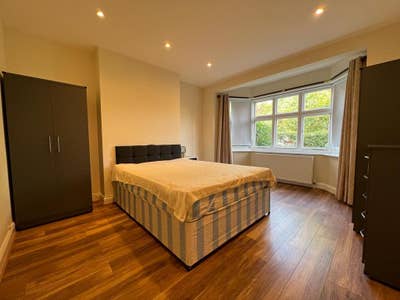 Lovely Double In Marvelous Area Main Photo