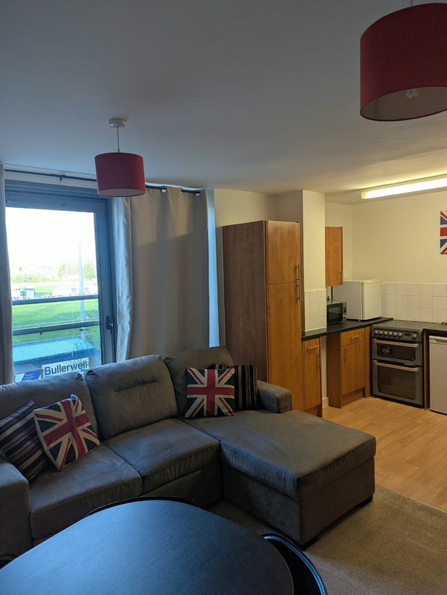 One Bedroom apparently close to Bedford town Main Photo