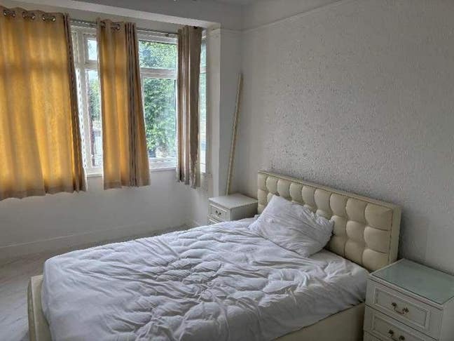 *Two bedroom flat* Main Photo