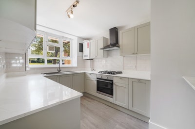 Brand new 3 bedroom apartment Main Photo