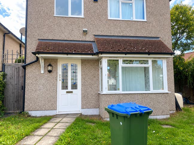 Kingsholm Gardens, SE9 6LB Main Photo