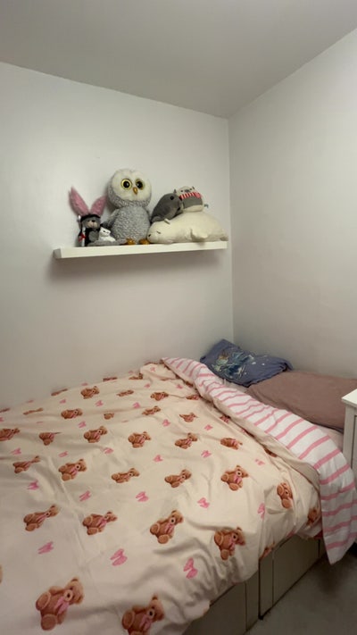 One double room available in 2 bed flat Main Photo