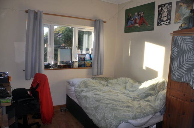 Room in West Didsbury Main Photo