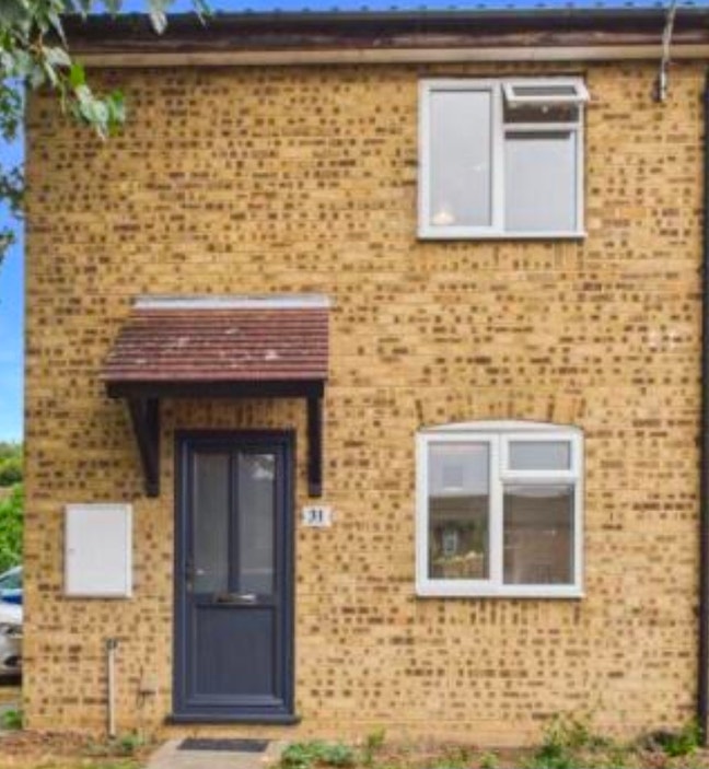 2 bedroom house to rent-Runcie Place, Canterbury Main Photo
