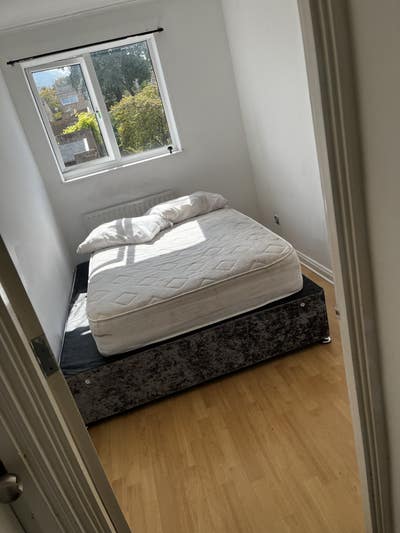 Single Room in Downs Barn; &pound;450 Bills Included Main Photo
