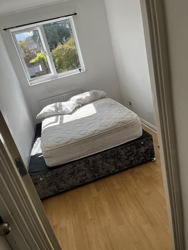Single Room in Downs Barn; &pound;450 Bills Included Main Photo