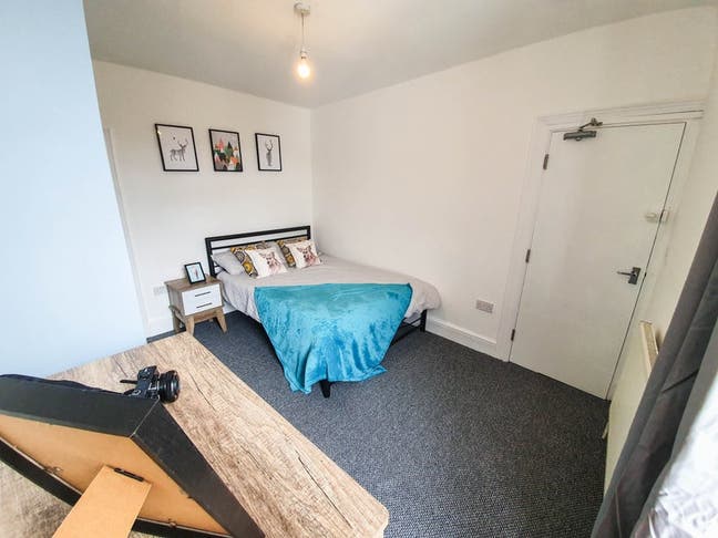 Double room to rent! All bills included! Main Photo