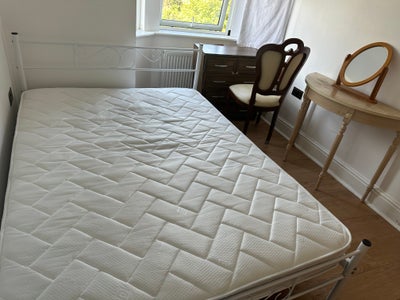 Rooms in Walthamstow  Main Photo