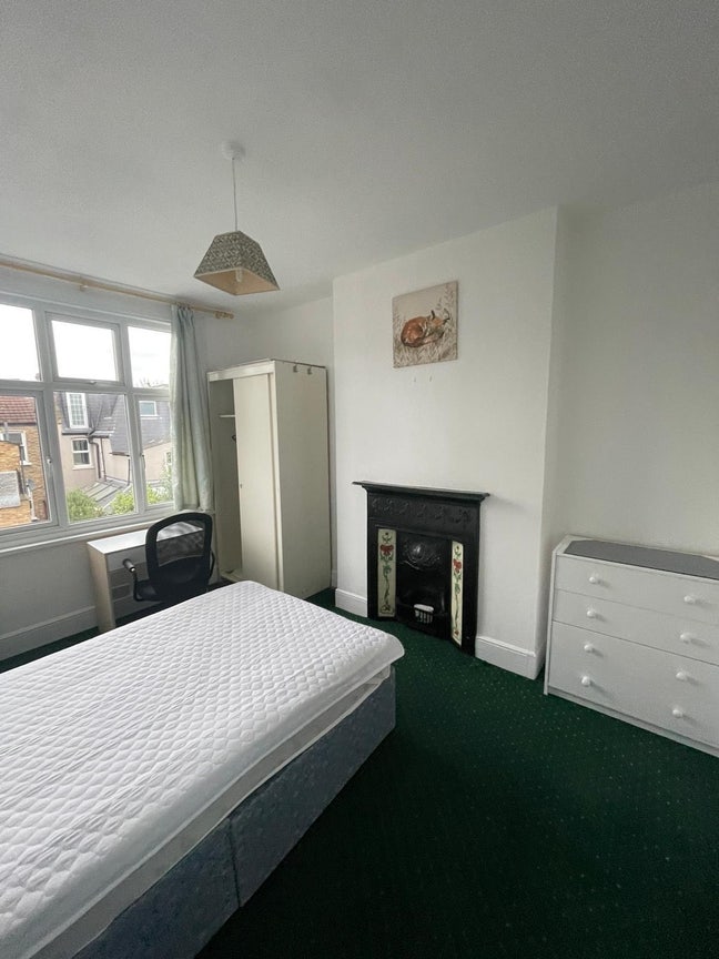 Double Room in Tooting Bec Main Photo