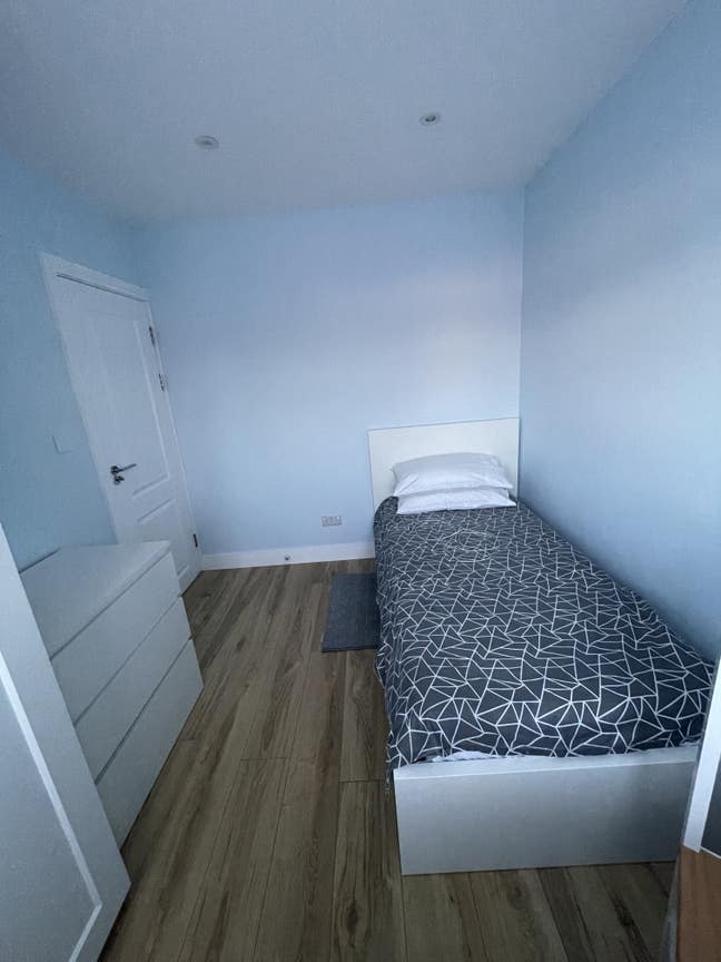 Double and single rooms for rent Main Photo